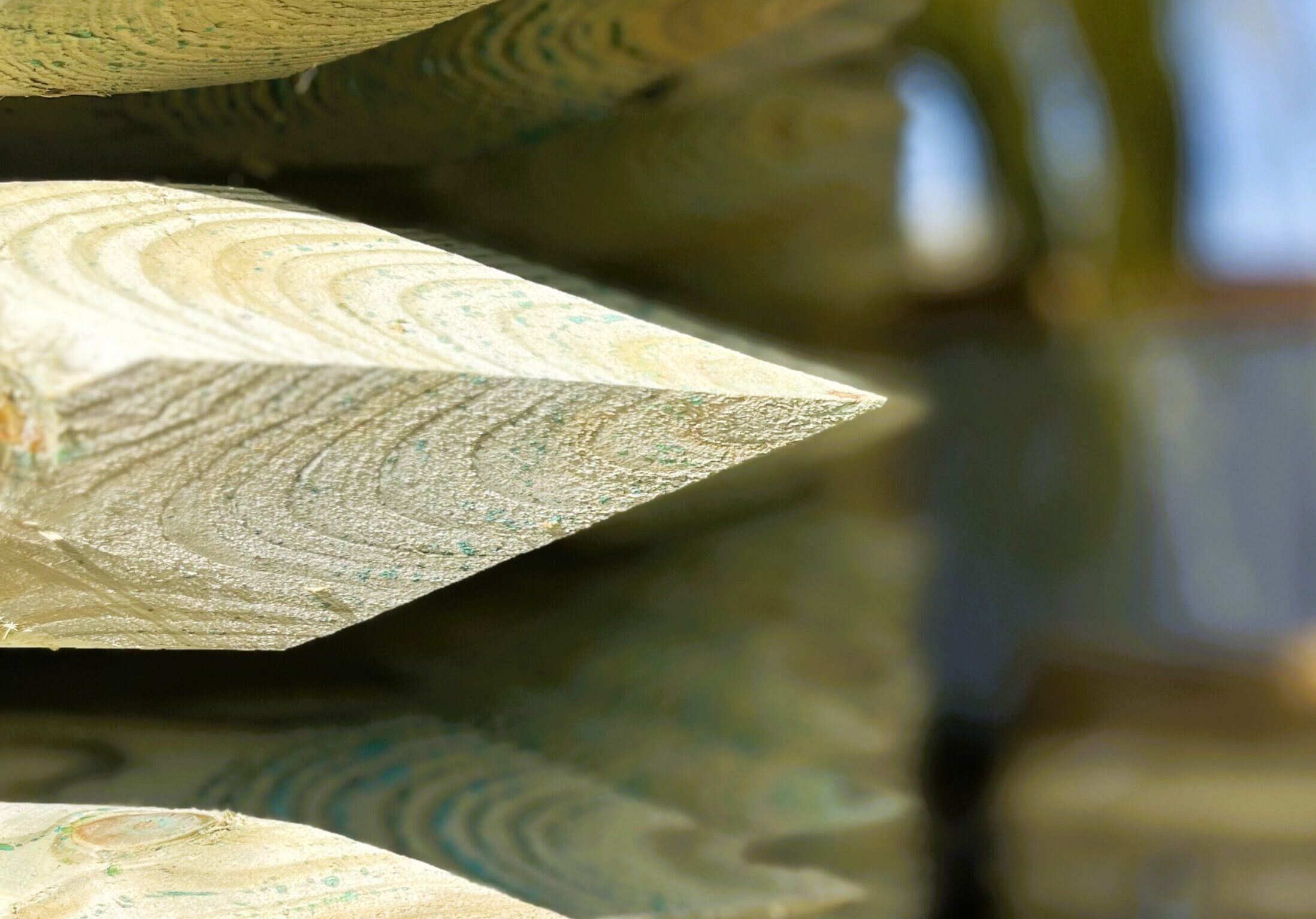 słupki drewniane słupki na ogrodzenia paliki bale drewno tartak usługi leśne